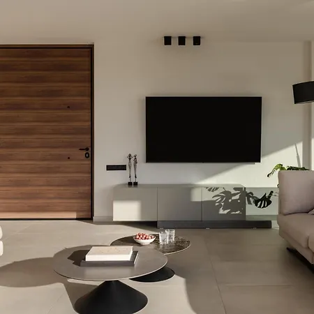 Aerial - Sea & Gaze With Daily Housekeeping By Etouri