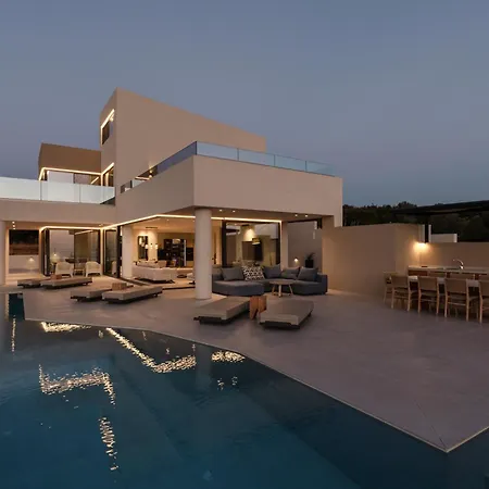 Aerial - Sea & Gaze With Daily Housekeeping By Etouri