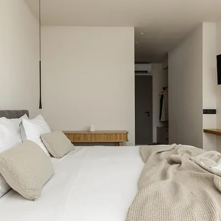 Villa Aerial - Sea & Gaze With Daily Housekeeping By Etouri *